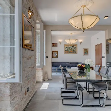 Grand Promenade - Tale Of The Sea Split